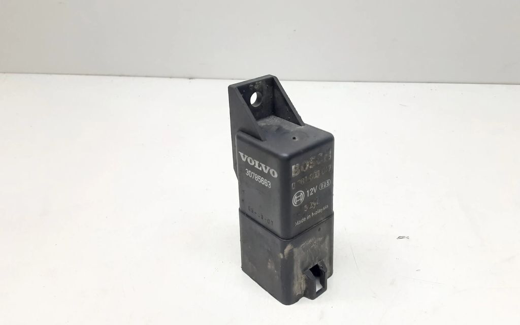Volvo XC60 2010 Glow plug pre heat relay 0281003047 LGI60779 eBay