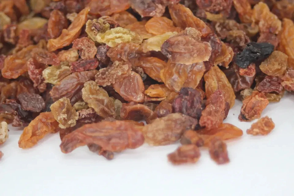 Premium Futterrosinen für Wildvögel – naturbelassen, energiereich & hochwertig - Bild 3 von 3