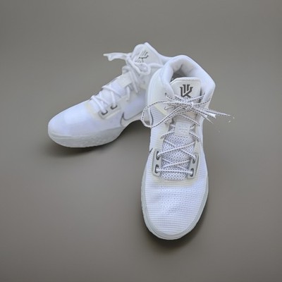 Nike Kyrie Flytrap 4 White Metallic Silver Basketball CT1972-100 Men's Size 9.5