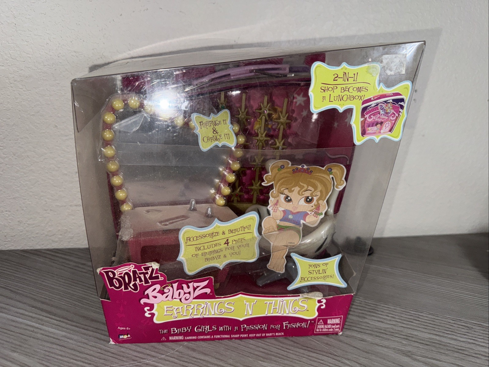 Bratz Babyz Earrings 'N' Things 2 in 1 Lunchbox Store Shop -4 Real Earring Pairs