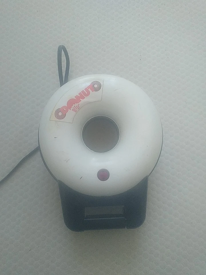 Donut Maker 7 Mini Donuts in Minutes - Image 3 of 4