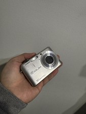 Casio EXILIM EX-Z1000 10.1MP Digital Camera - Silver / Works Perfectly 