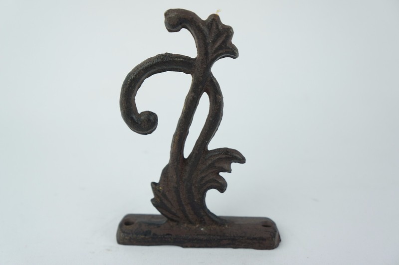 Great Cast iron architectural bracket ca. late 19th c. [Y7-W6-A8]