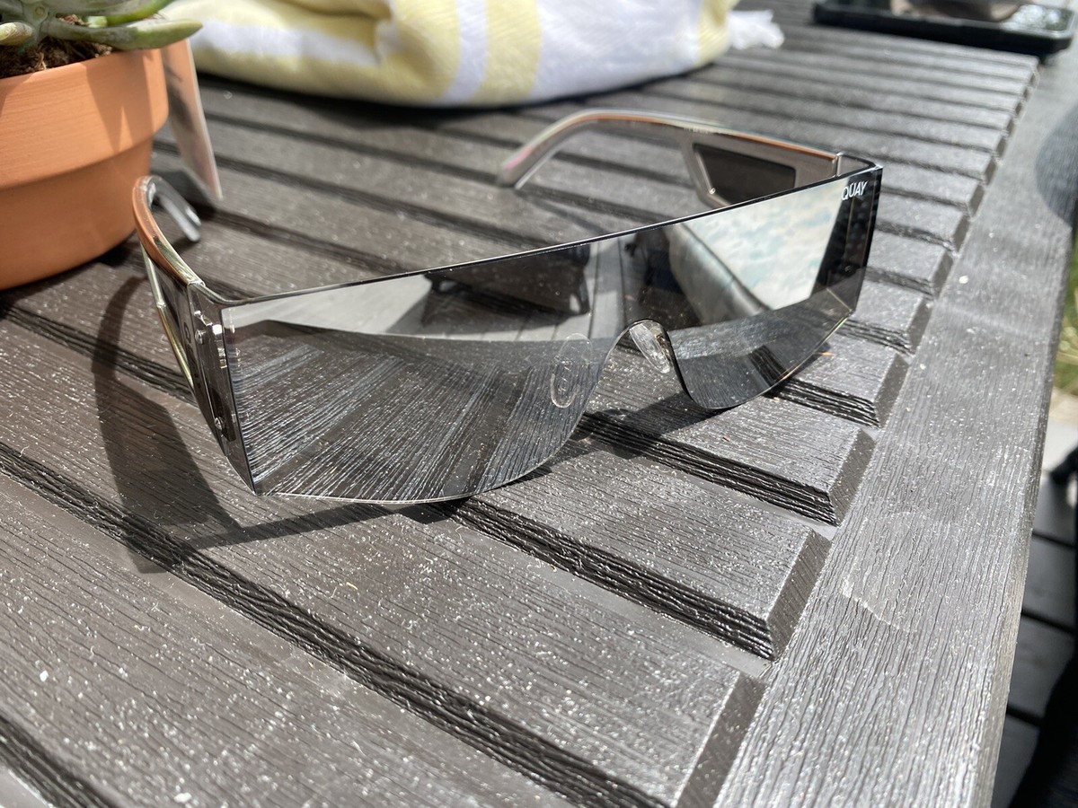 Quay Australia Sunglasses Mirror Chrome Silver Shield  display picture 2