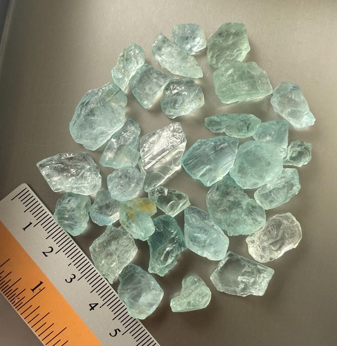 Light Blue Aquamarine Rough @ 220 cts From Madagascar - Picture 4 of 4