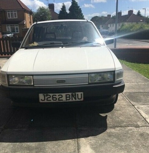 Austin-Maestro-Rover-Clubman-1991-1275-cc-petrol-5-door