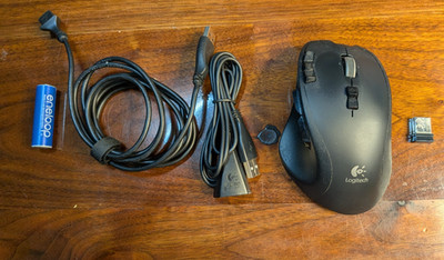 Logitech G700 Gaming Mouse - Includes Cables, Dongle, Tested & Works Great