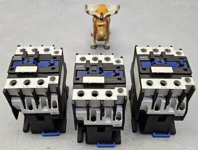 CHINT CJX2-32 3-Pole Contactor 220VAC 32A 60Hz Lot of 3