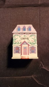 1989 Lenox Spice Village "Chive"