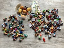 Ü Ei Figuren Konvolut mit Fremdfiguren