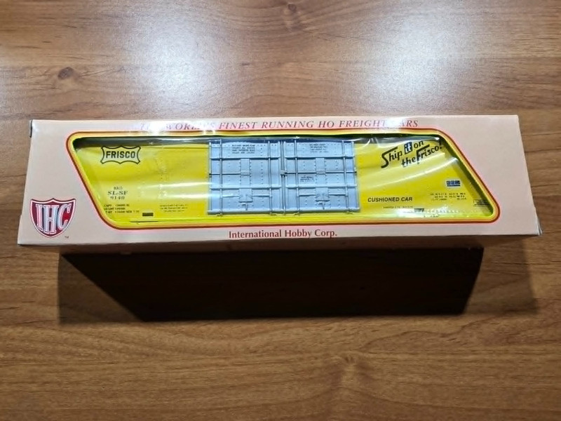 Frisco Hi-Cube Cushioned Box Car SLSF 9140 IHC New #35162 HO SCALE Yellow Mint