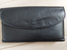 Vintage Black Leather Snap Flap/Kiss Lock Coin Organizer Wallet.  Size 3.5x7