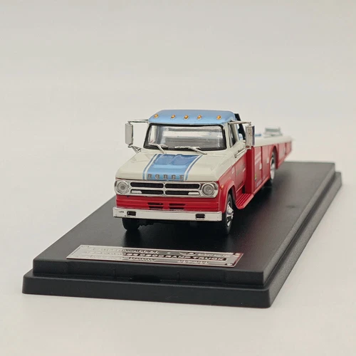 ARMA DA STRADA 1/64 1970 DODGE D300 RAMPA CAMION auto trasportatore modello pressofuso - Foto 6 di 8
