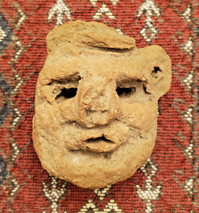 PRE-COLUMBIAN TERRACOTTA MASK HEAD, ANCIENT GUATEMALA- EFFIGY POTTERY