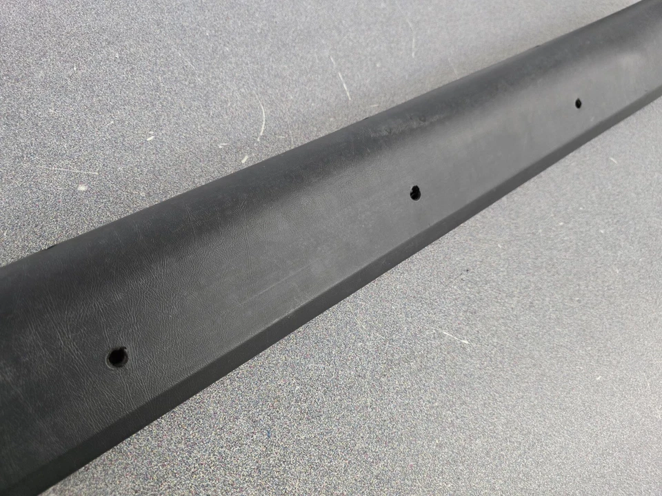 USED ORIGINAL GENUINE PORSCHE 914 1973-76 REAR INTERIOR PADDED PANEL NLA #14 - Imagem 3 de 4