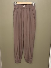 Varley Enzo Easy Pants Deep Taupe Color Size Xs Stretchy/ Comfy