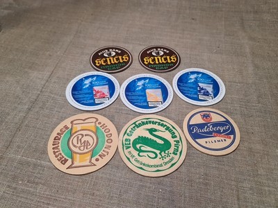 Werbe-Bierdeckel für einen Bierkrug. 8 Stück Ständer, für Bierkenner