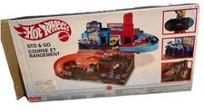 Hot Wheels Ultra Hots Sto & Go Track Set  Mat...