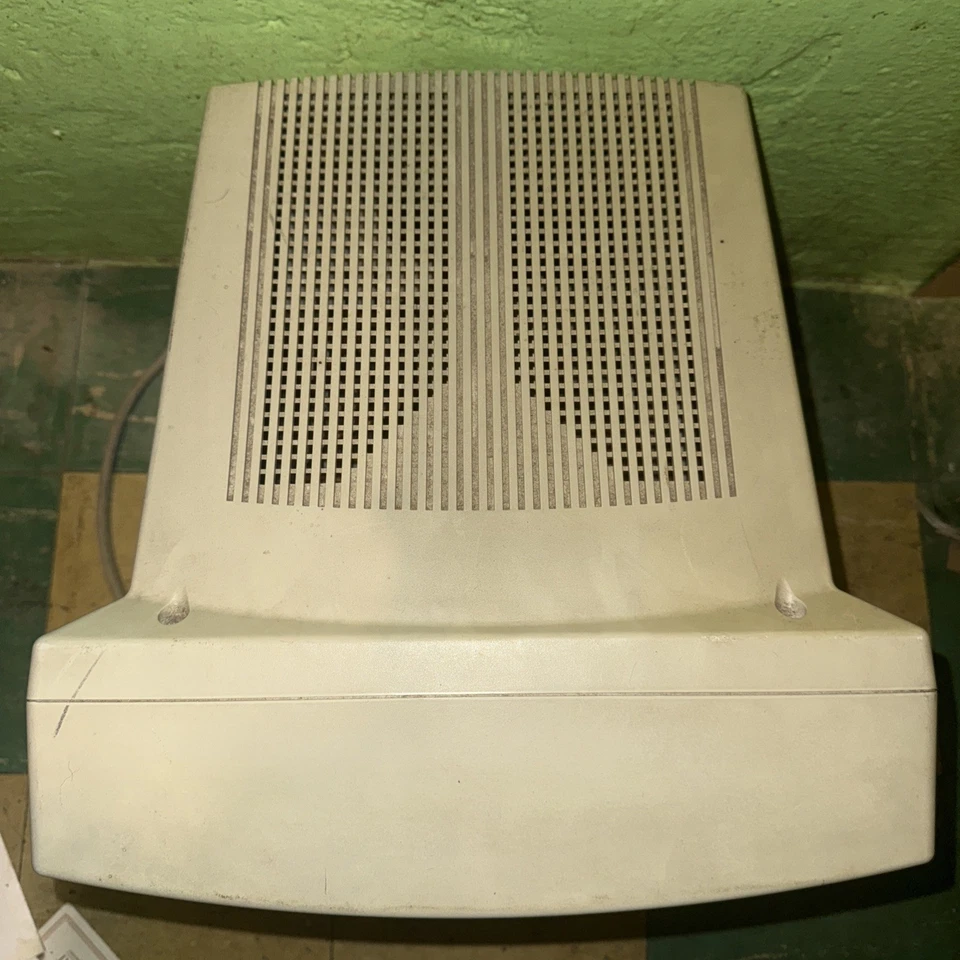 vintage Apple M9102LL/D Performa Plus Display 14in CRT Desktop Monitor Tested - Image 2 of 4