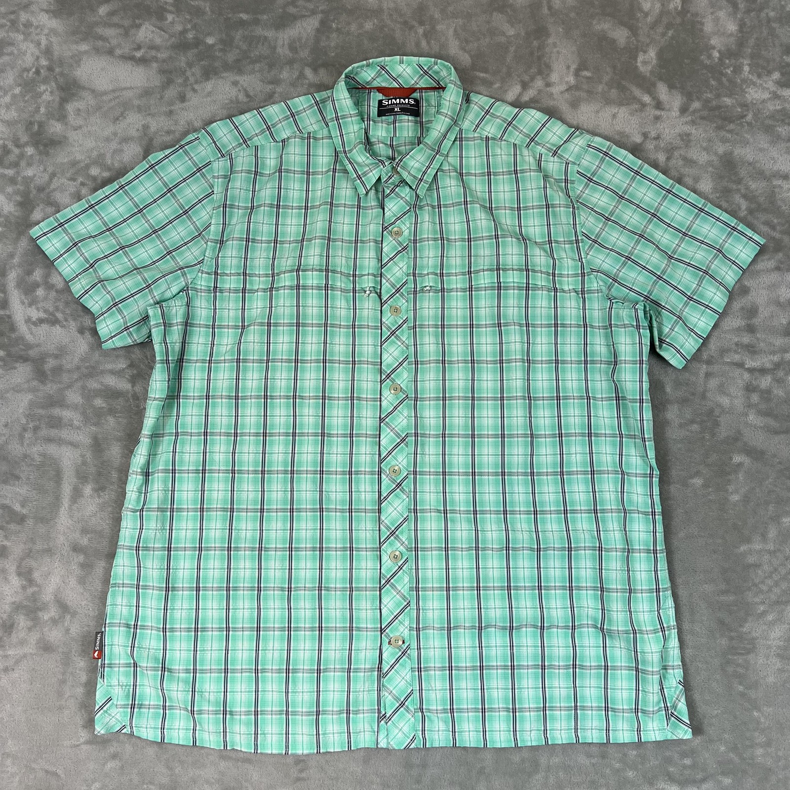 Simms Fishing Shirt Mens XL Green Plaid Short Sleeve Button Front Outdoor