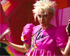 * KATE MCKINNON * signed 8x10 photo * BARBIE * COA *