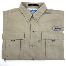 Columbia PFG Bahama Mens L Khaki Tan Button Up Fishing Shirt Omni Shade UV