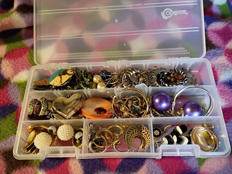 Vintage To Now Earrings 44 Pr All Matched, Wearable, Please Read