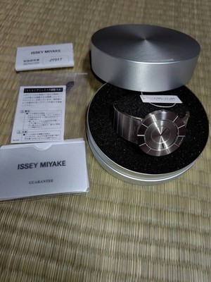 NY0N001 Issey Miyake To Tio Yoshioka Tokujin Designed Wrist Watch IM-SILAN001