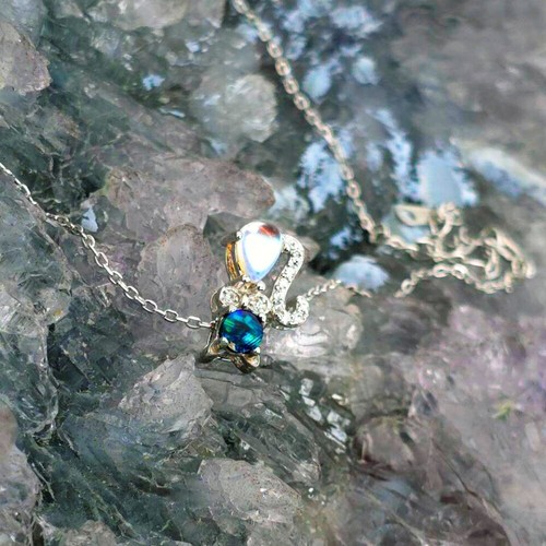 Duchess Cat Head Lightning Ridge Doublet Opal 0.09g with CZ Body S925 Necklace - Picture 3 of 8