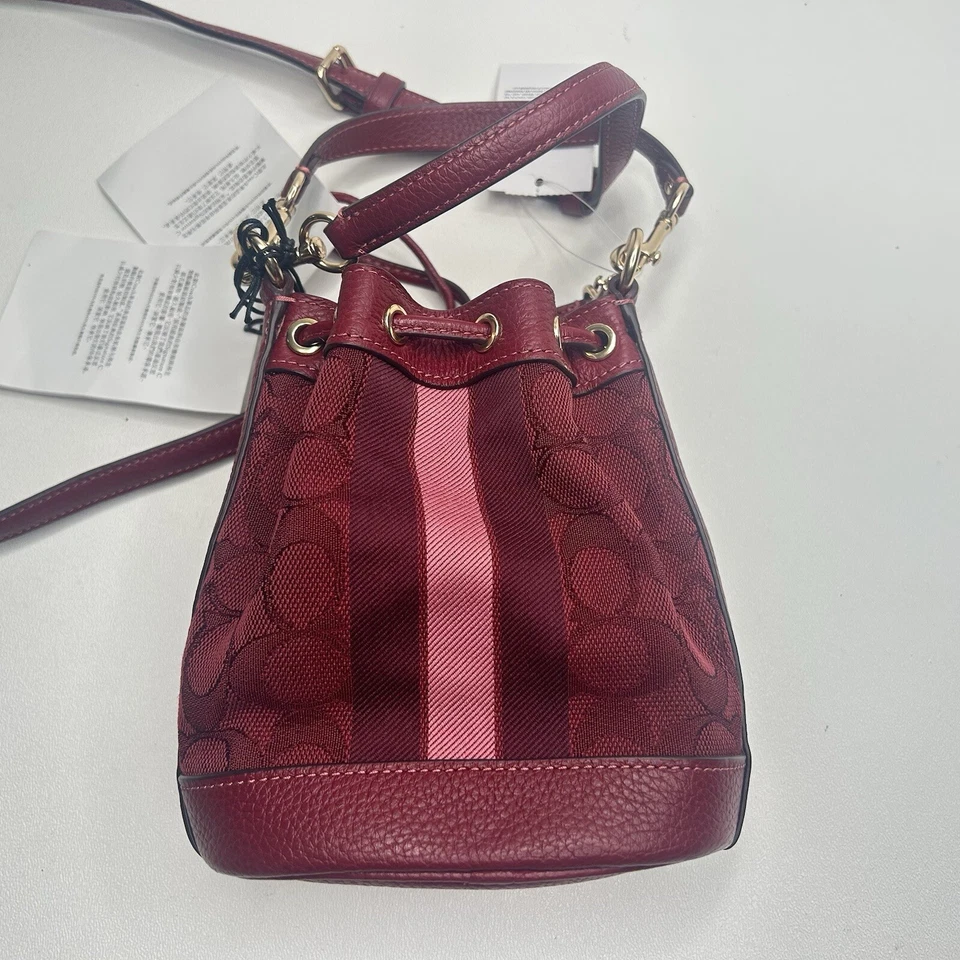 Новый с Ярлыками Coach C8322 мини Dempsey ведро в подпись жаккард w/полоски и нашивка красный - Изображение 3 из 4