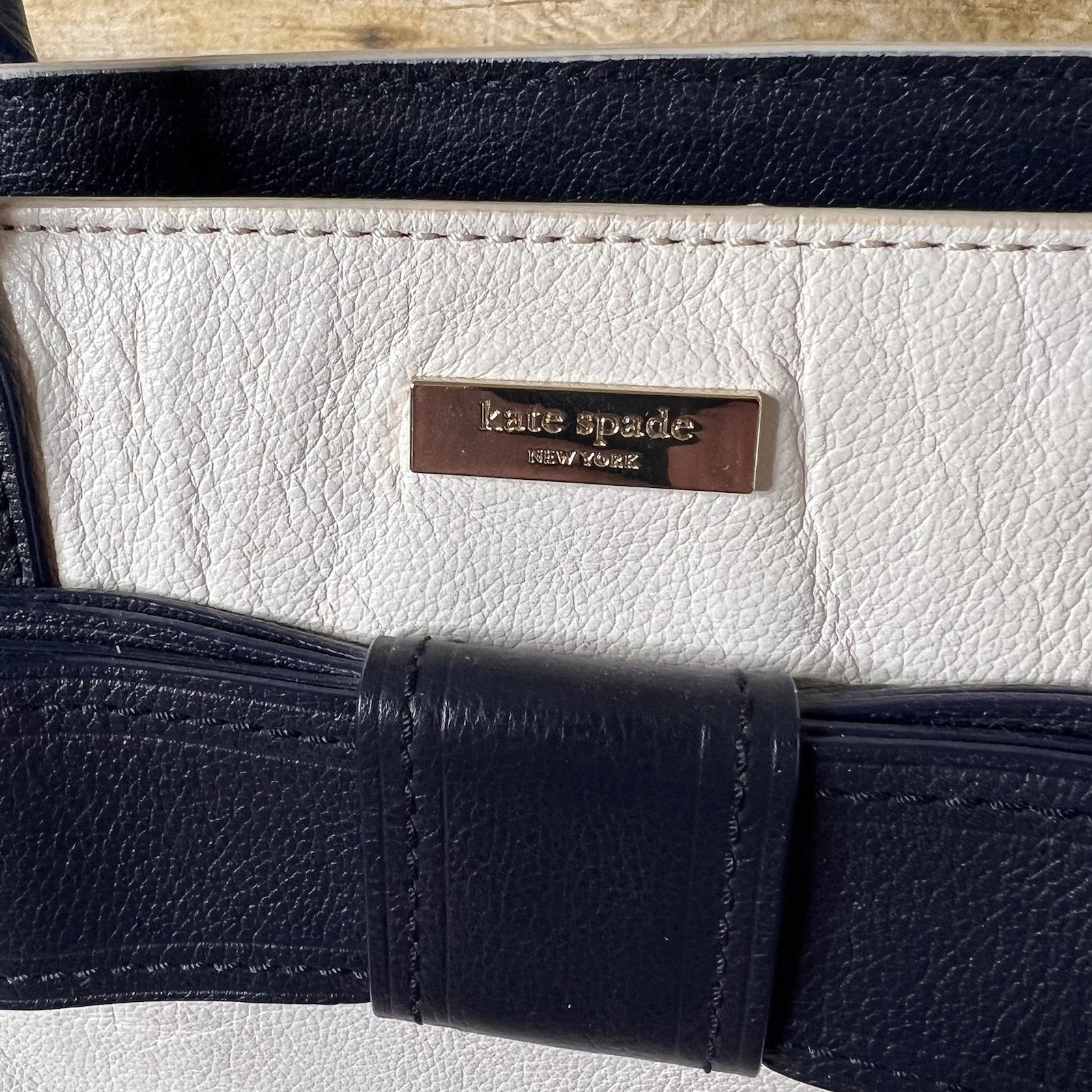 Borsa Kate Spade Villabella Quinn Avenue in pelle con doppio fiocco