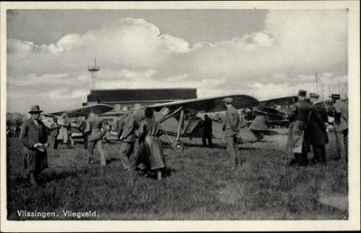 Postcard Vlissingen Zeeland Netherlands, lot at the airport,... - 3843882