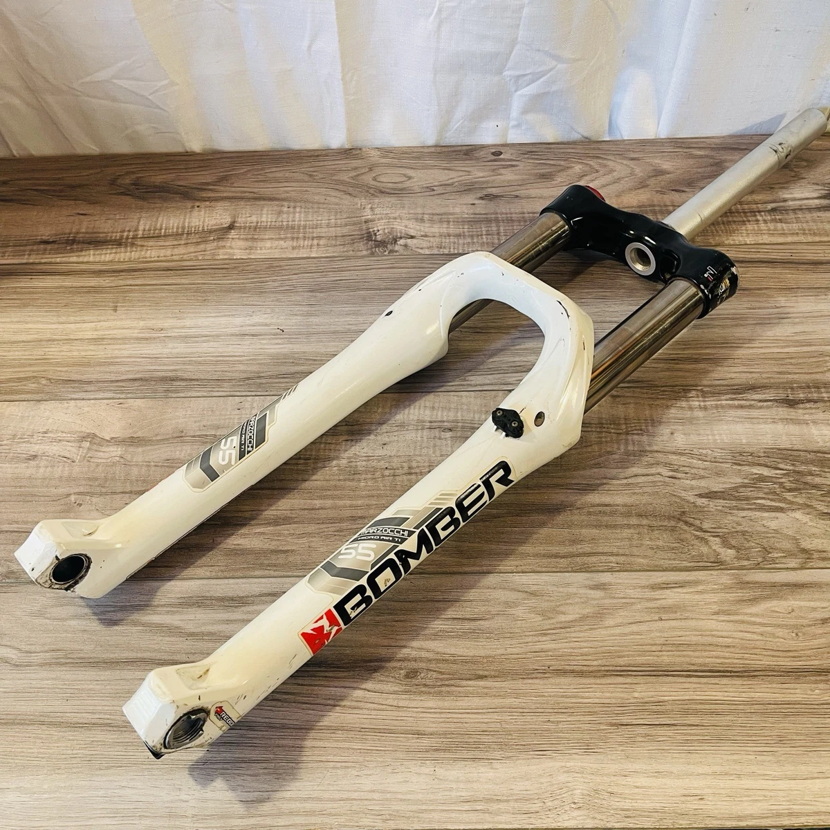 Vintage Marzocchi Zokes Pro Carbon Forks 26 1-1/8'' DA597