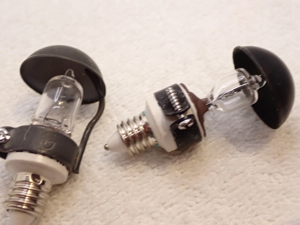 Set of 4 Black Umbrella JD 24V 40W/E Skytron Surgical Shadowless Light Bulb Lamp - Image 4 of 4