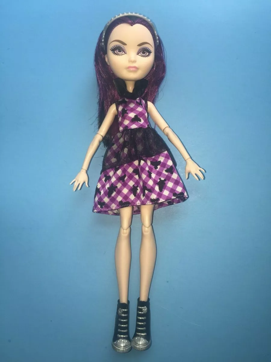 Boneca Ever After High Raven Queen Enchanted PicNic