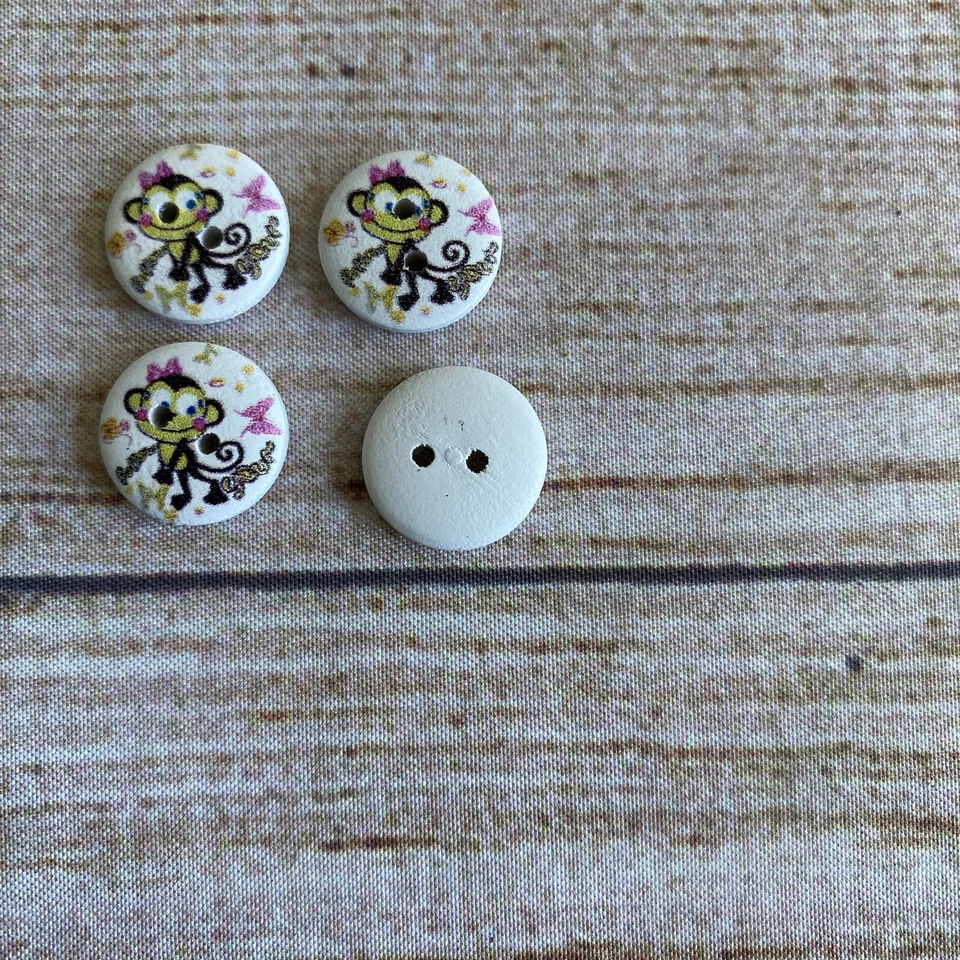 4 x Monkey Buttons ~ 1.5cm ~ 2 hole - Image 2 of 4