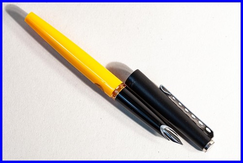 Carrera 1975 Montblanc Cartridge Pen IN Orange & Black Fine Steel Feather - 第 7/7 張圖片