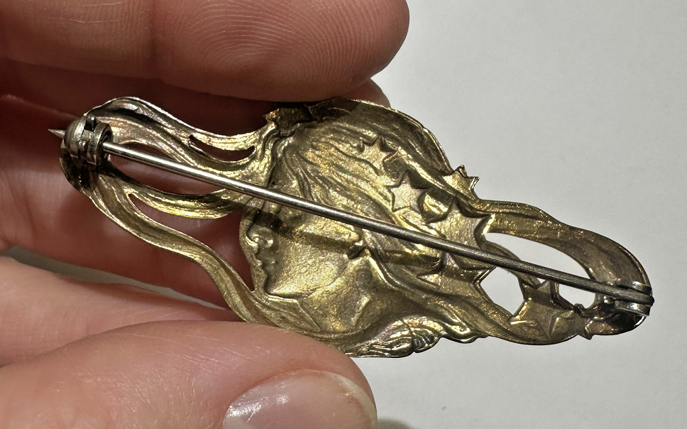 Broche Vintage Femme - Déesse En Or émaillé Style Art Nouveau, Occasion