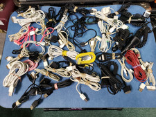 lot of 45 30 pin Apple charging cables, vario...