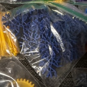 KNEX Rods & Connectors Mix w/Wheels Classic Parts  K'NEX Pieces