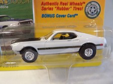 1969 Ford Mustang Mach 1   1999 Johnny Lightning Mustang Illustrated 164