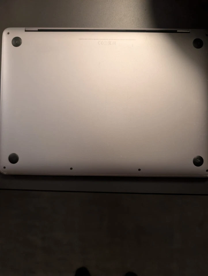 Apple MacBook Pro 13" 2016 · i5 · 16GB · 250GB, foto 2 de 5
