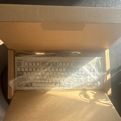 Dell QuietKey Wired Keyboard Beige QWERTY English Enhanced Function Keys 035KKW