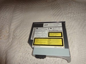toshiba disc player for laptop model sd-c2502 may 2001 UNTESTED