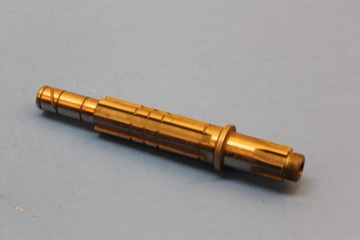 NOS YAMAHA IT125 IT175 YZ100 YZ125 1977-1981 DRIVE AXLE 1W1-17481-00-00 - Image 4 of 4