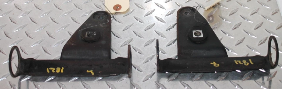 Soporte de faro izquierdo derecho Suzuki TS185 1979 Foto 3 de 3