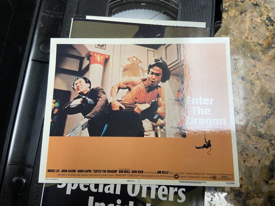 Vintage VHS Bruce Lee Enter The Dragon Martial Arts Minty Clamshell W/ INSERTS Foto 4 de 4