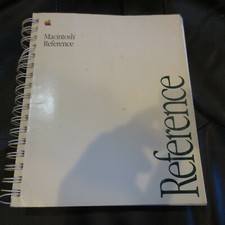 Vintage Apple Macintosh Reference manual - 1990
