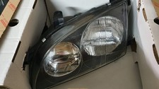Feu avant (phare) Toyota AVENSIS
