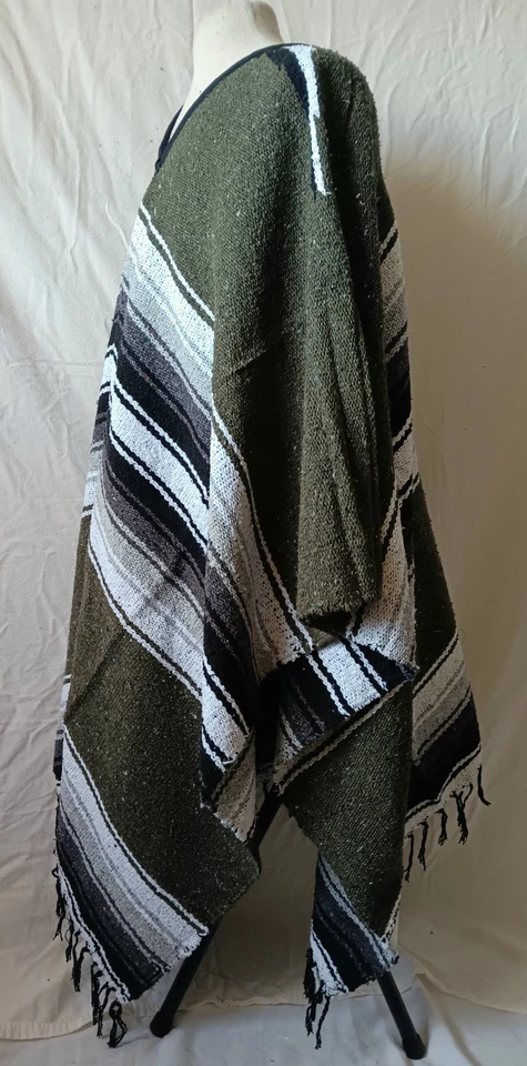 Poncho Festival CLINT EASTWOOD Espaguetis Pistolero Occidental Hecho a Mano Ropa de Vaquero Foto 3 de 4